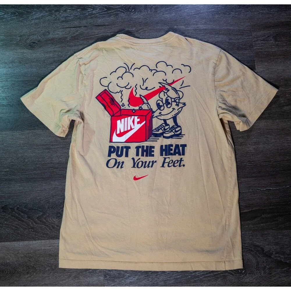 Nike NBA Shirt Mens Medium Beige Swoosh Basketball Graphic Crew Neck Tee T-Shirt